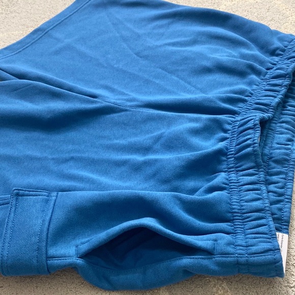 🆕‼️Nike Sportswear Club Men's Cargo Shorts (Dark Marina Blue/White) Sz Large - Picture 5 of 10